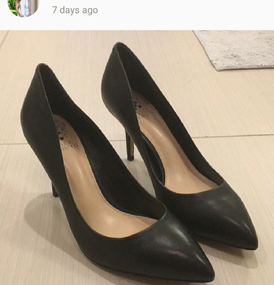 Black Pumps